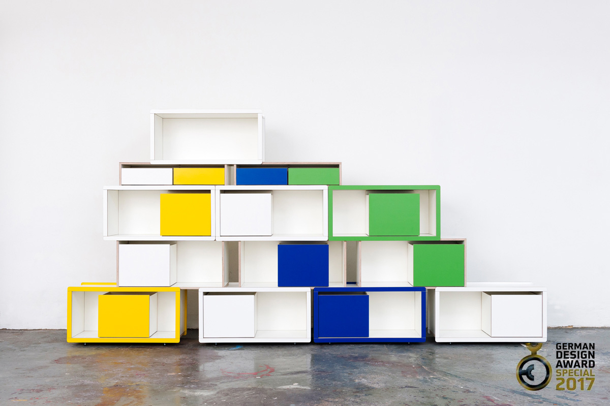 Brick for Kids Regalsystem mit bunten Elementen