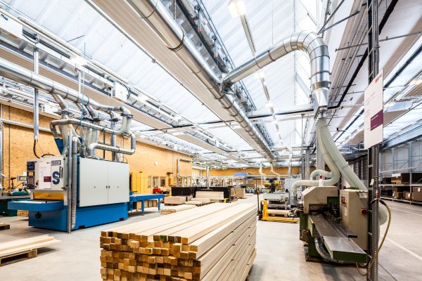 Blick in die Holzfertigung der Rudolf-Diesel-Straße in Landsberg